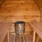 Julia Z Bania Ruska I Sauna Villa *