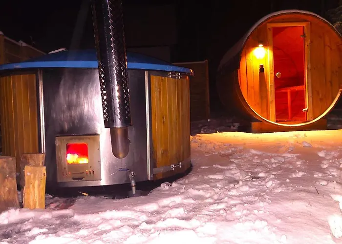 Julia Z Bania Ruska I Sauna Vila *